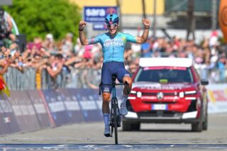 STOCCATA E FUGA PER BETTIOL A VERBANIA, TUTTO INVARIATO IN CLASSIFICA